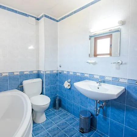 Apartment Апартамент С Изглед Към Езерото *